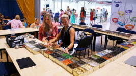 křehká krása Součástí veletrhu jsou skleněné workshopy.